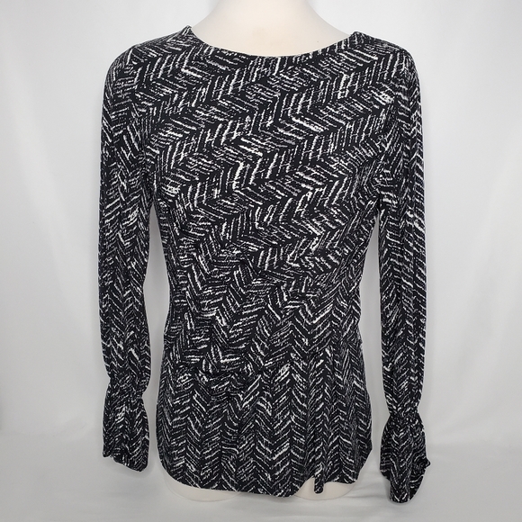 Ellen Tracy Twist Waist Detail Top - Picture 2 of 9